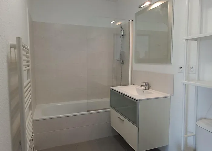 Apartmán 2p A Argeles-sur-mer: Clim, Terrasse, Piscine, Parking, Proche Plages Et Commerces - Fr-1-776-14 *